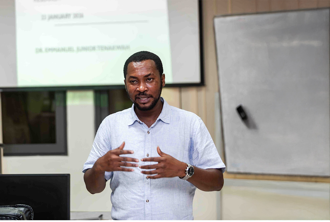 UGBS PhD Programmes Unit Holds a Research Seminar Featuring Dr. Emmanuel J. Tenakwah