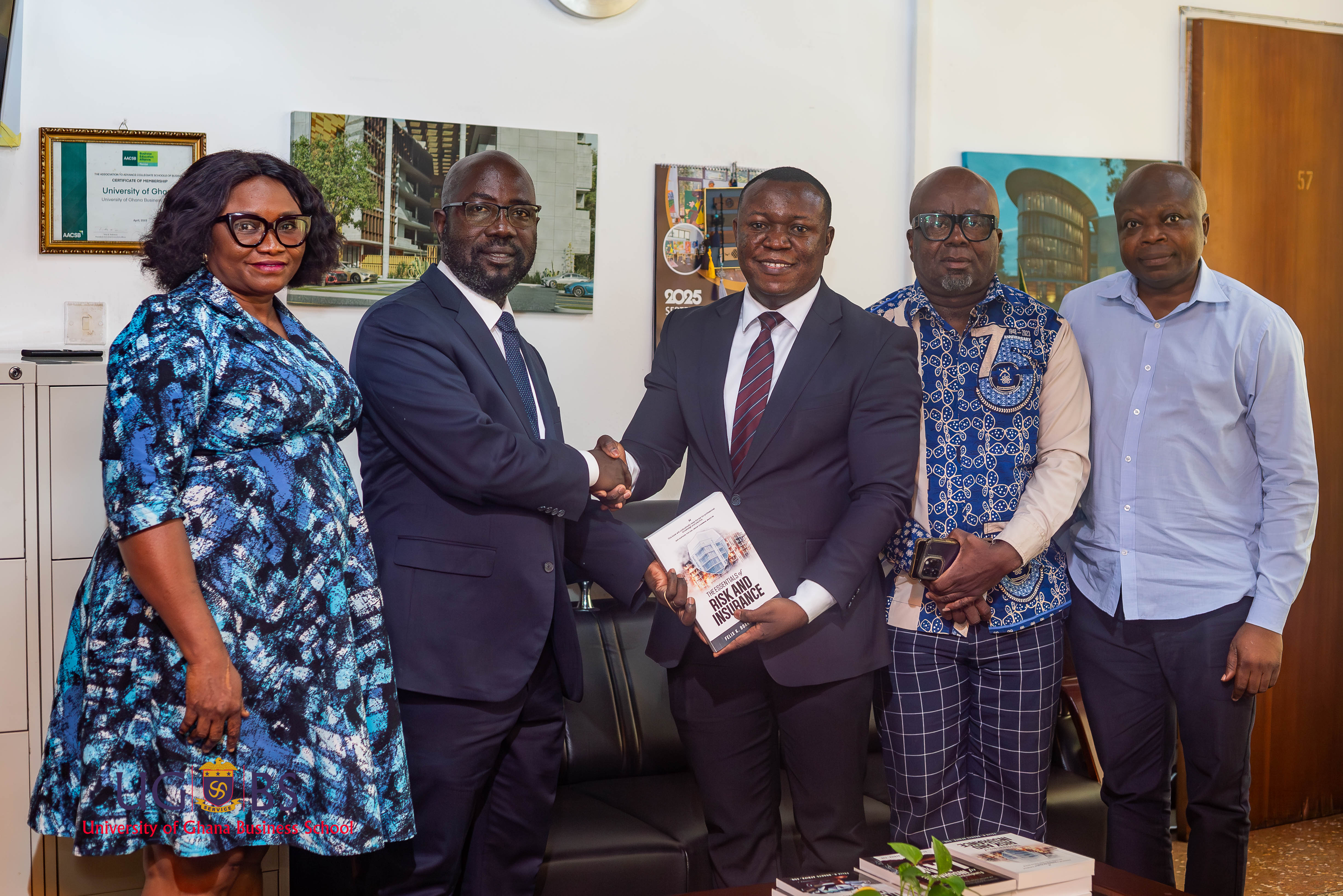UGBS Alumnus, Felix K. Boakye Afrifa, Esq, Donate Books to the School 